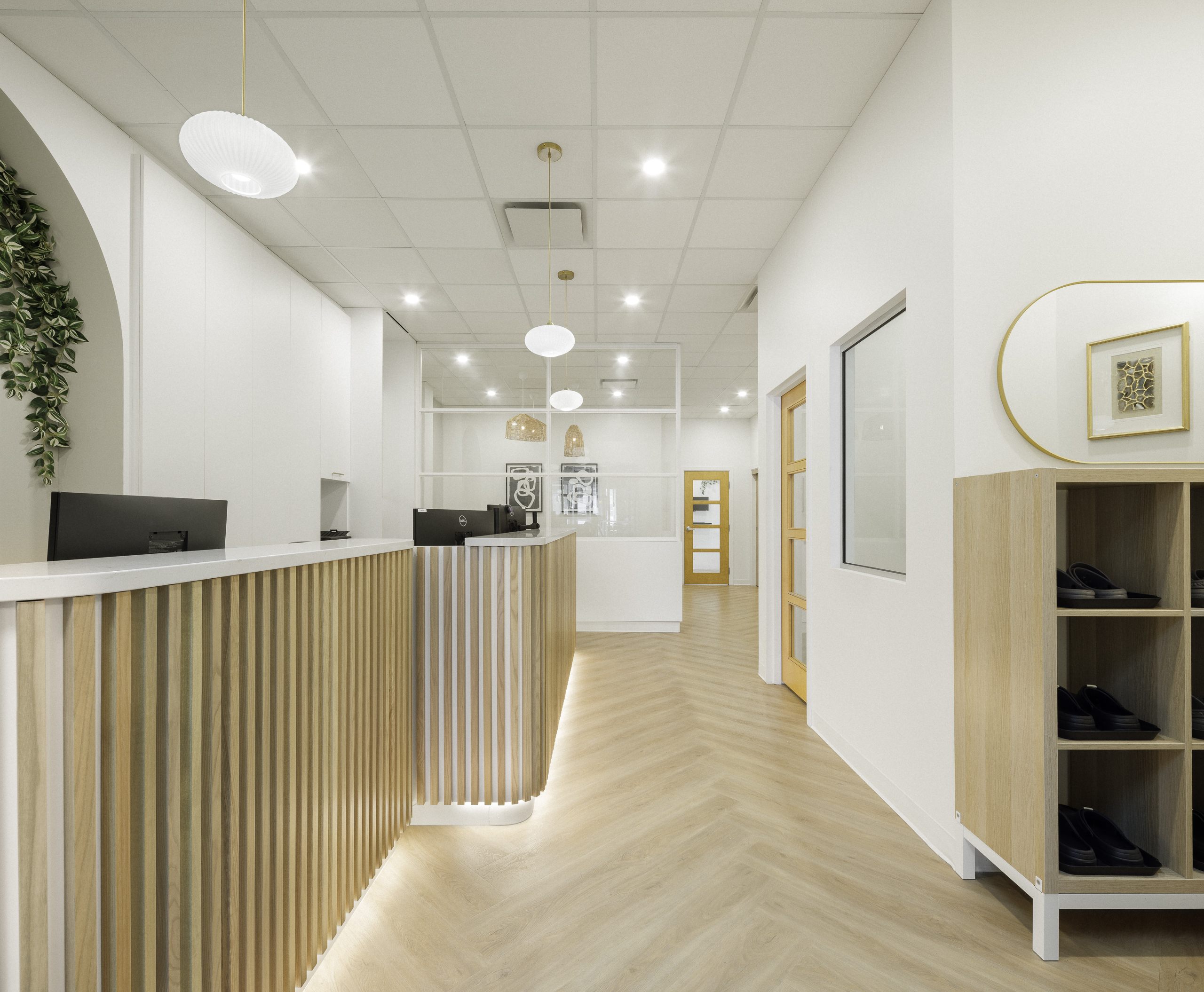 Entrée et réception du Centre dentaire Gaudreault Marquis après la rénovation, Québec